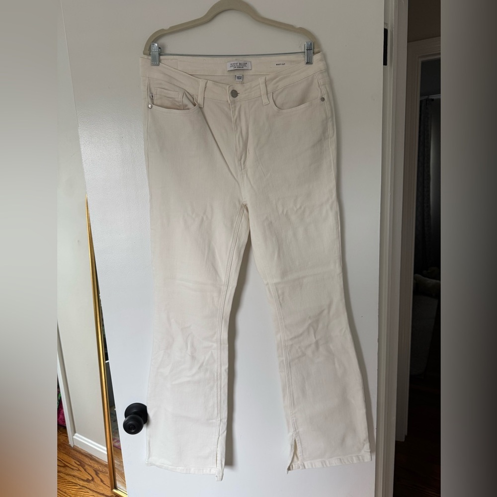 Judy Blue Off-White Boot Cut Jeans